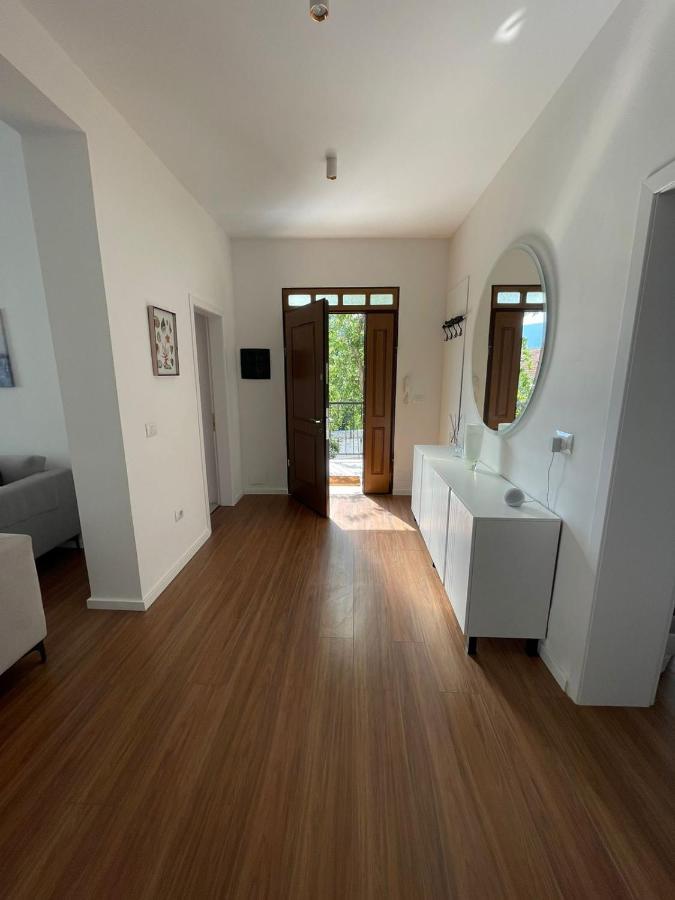Villa Grigor Berat Exteriör bild
